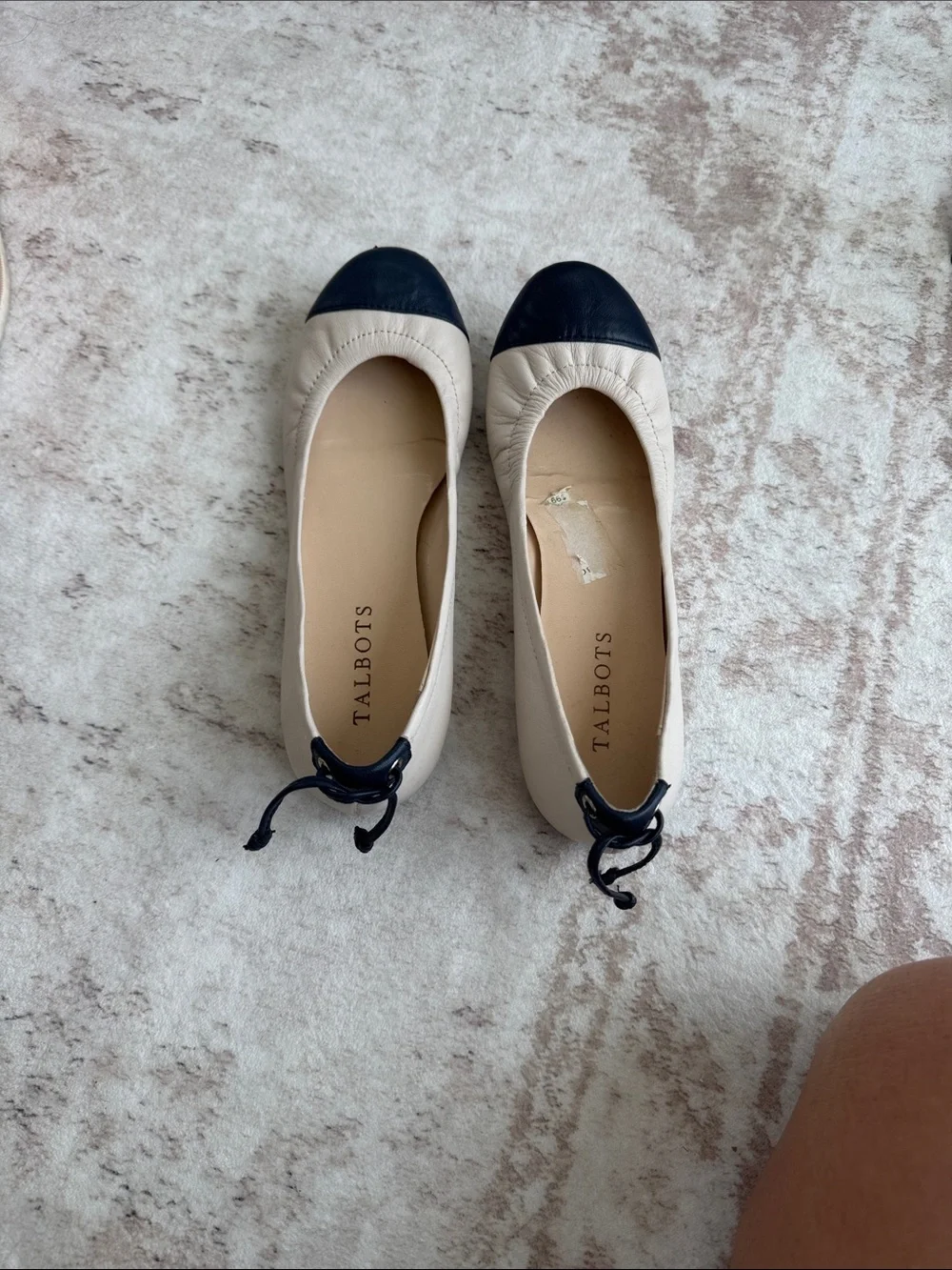 Talbot’s Slip-On Round Toe Drawstring flats Shoes